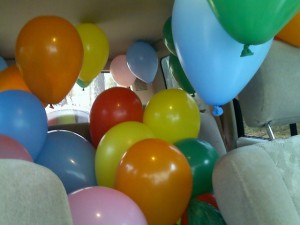 Palloncini in automobile